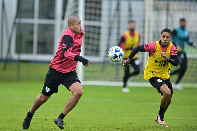 América finaliza preparação para duelo contra o Colo-Colo (CHI).