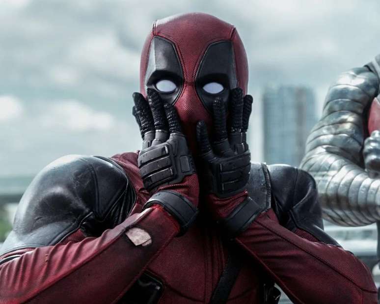 Fotos do set de Deadpool 3 mostram logo da Fox destruído e mais Wolverine