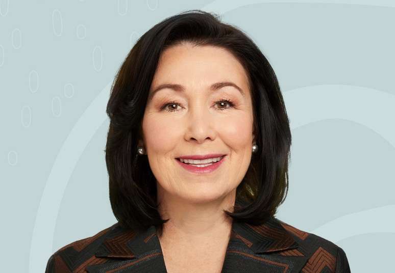 Safra Catz foi eleita uma das mulheres mais poderosas de 2022 pela Forbes