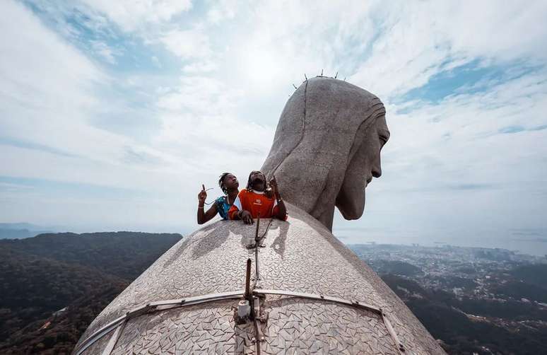 Vini Jr e Camavinga visitam o Cristo