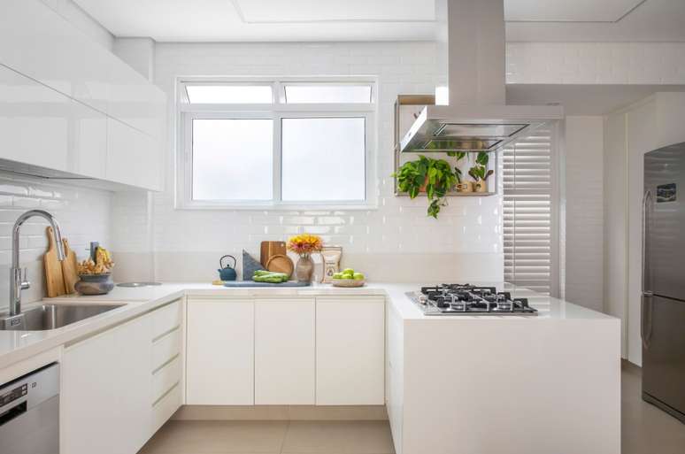 275m² apartment designed by Studio 021 Arquitetura.