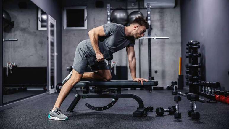 Exercícios para ganhar massa muscular – Foto: Shutterstock