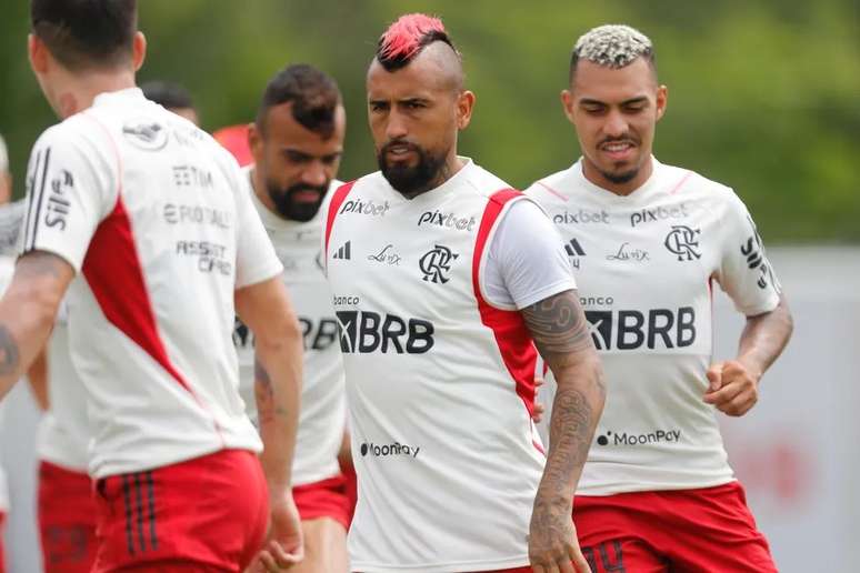 Vidal swaps Flamengo for Athletico Vidal swaps Flamengo for Athletico