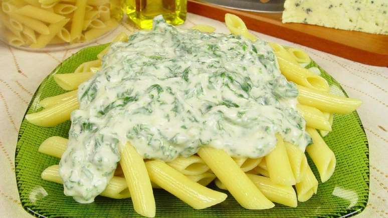 Macarrão ao gorgonzola