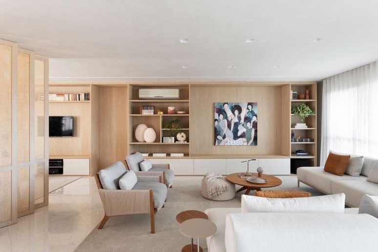 210m² apartment designed by archi.lab.