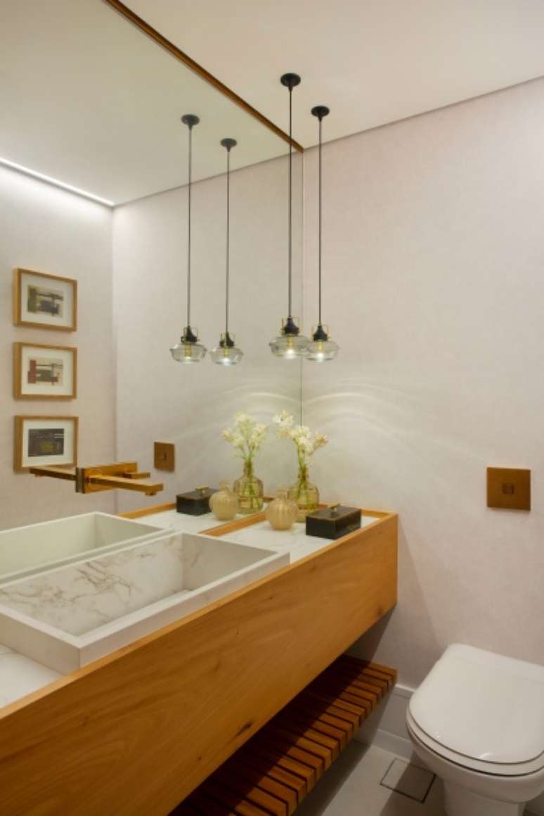 210m² apartment designed by Studio 021 Arquitetura.