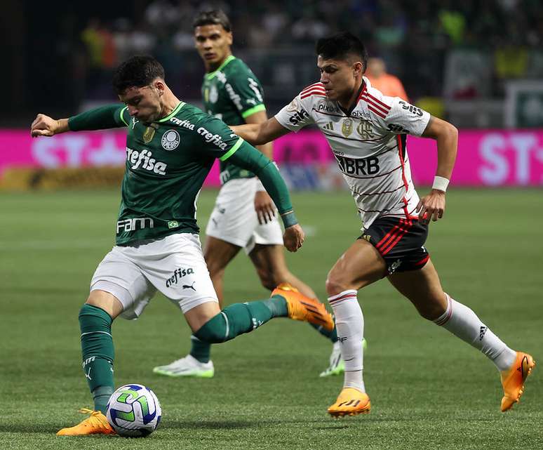 Palmeiras x São Paulo: Veja onde assistir, escalações e arbitragem