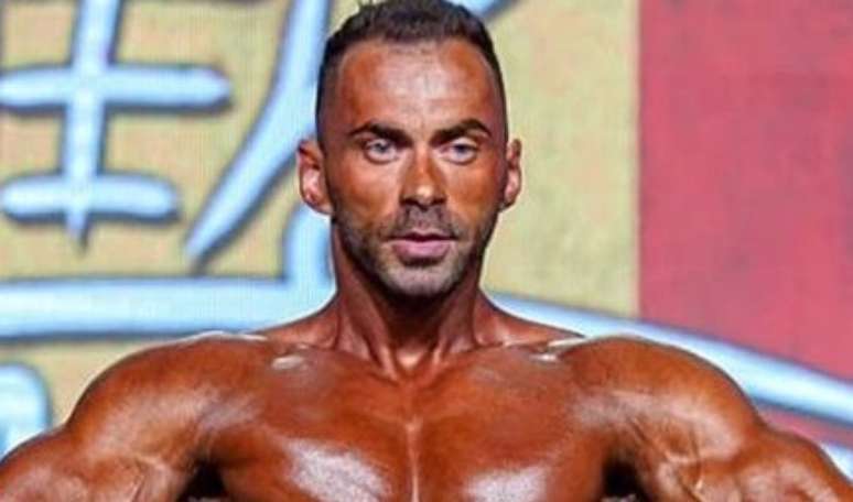 Campeão nacional de fisiculturismo, Catalin Stefanescu, de 29 anos, morreu afogado em um lago.