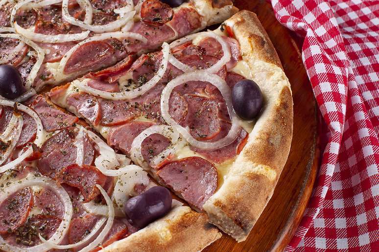 Pizza de calabresa lidera ranking de preferência dos brasileiros