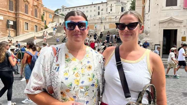 Maria e Gloria, de Melbourne, est&atilde;o visitando Roma