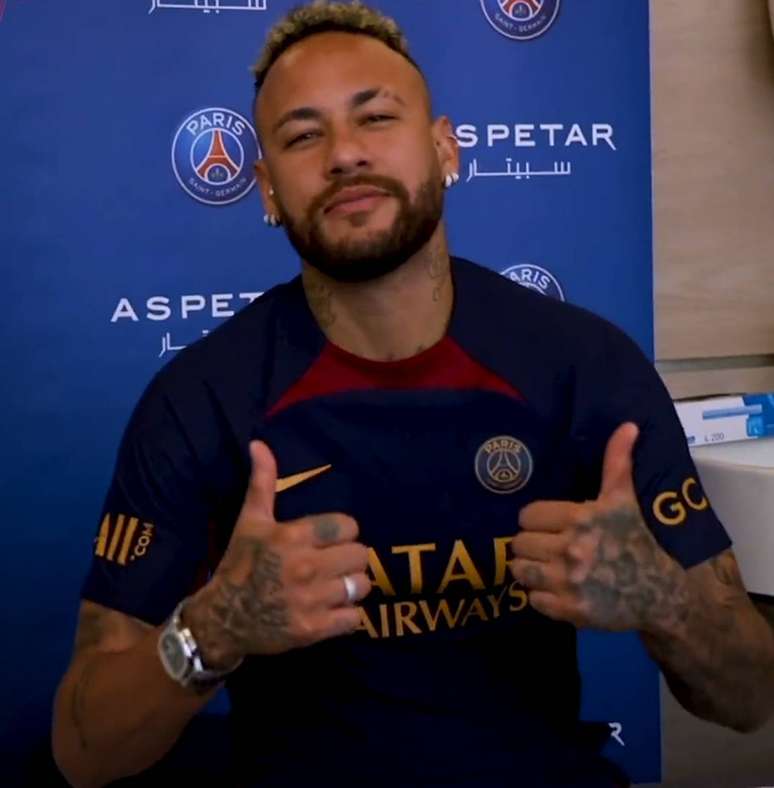 Neymar retornou aos treinamentos no Paris Saint-Germain nesta segunda-feira.