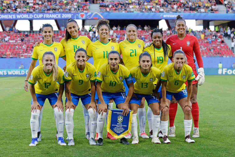 Notícias  Brasil convoca Seleção Brasileira Sub-19 feminina para a Copa do  Mundo de Madri, na Espanha