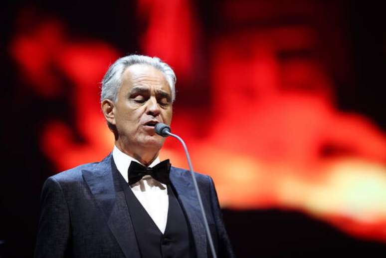 Andrea Bocelli durante concerto na Cracóvia