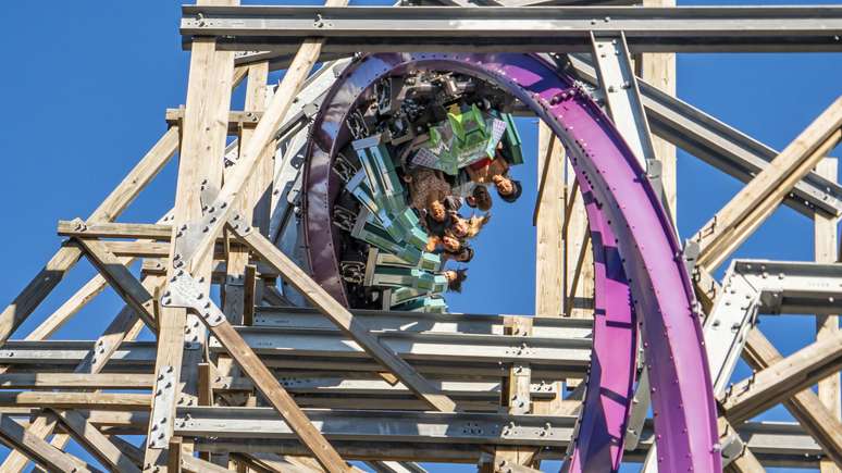 Para furar a fila da disputada Iron Gwazi, é preciso comprar um Quick Queue especial