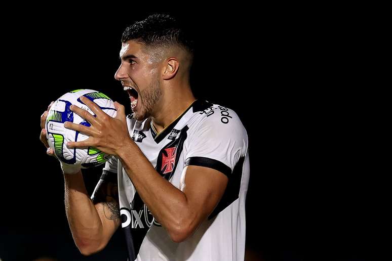 Pedro Raul está com tudo após sair do Vasco e marcou mais um golaço pelo  Toluca