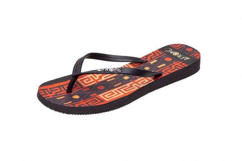 Além dos chinelos estampados, novos produtos estão sendo desenvolvidos pela marca Afropé
