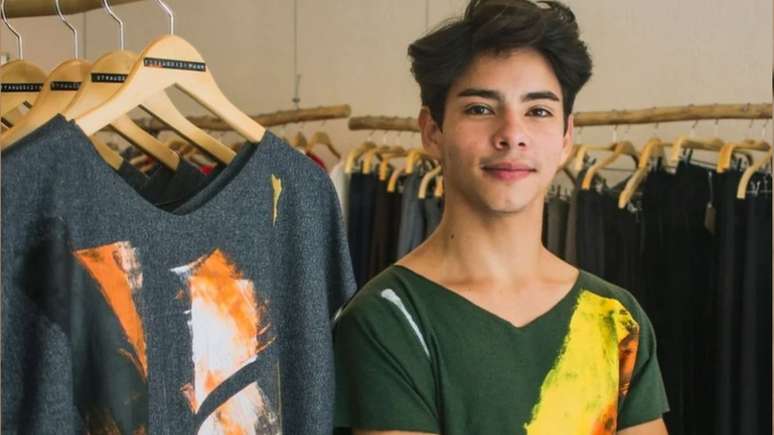 Maur&iacute;cio Duarte &eacute; ind&iacute;gena do povo Kaixana e frequentava feiras de artesanato na adolesc&ecirc;ncia com a m&atilde;e