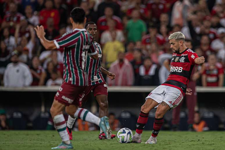 Fluminense e Flamengo voltam a se enfrentar –