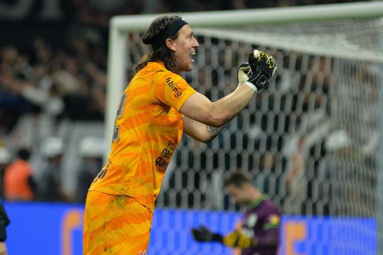 Cássio celebra classificação na Copa do Brasil