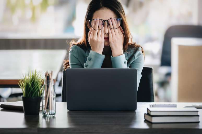 Burnout tem levado muitas pessoas a deixarem a vida corporativa para trás