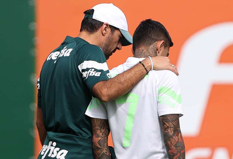 Dudu é constantemente substituído pelo técnico Abel –