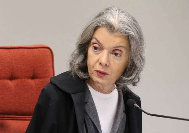 Ministra Cárme Lúcia foi atacada digitalmente pelo o ex-deputado federal Roberto Jefferson (PTB)