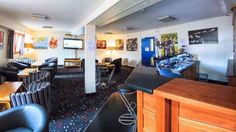 Anteriormente, a embarca&ccedil;&atilde;o j&aacute; foi usada para abrigar os sem-teto, solicitantes de asilo e trabalhadores em alto mar