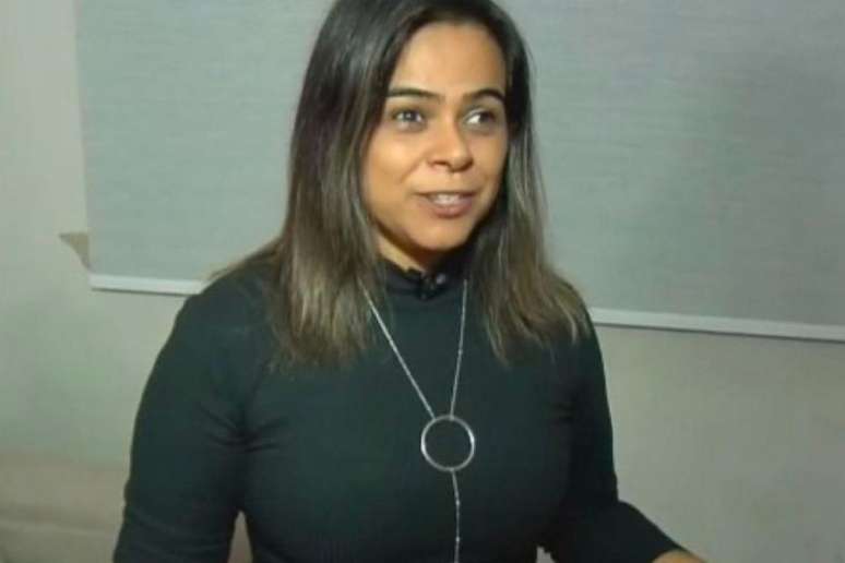 A viúva do cantor Claudinho, da dupla com Buchecha, Vanessa Alves, contou que após 21 anos da morte do marido, ela ainda não recebeu a herança