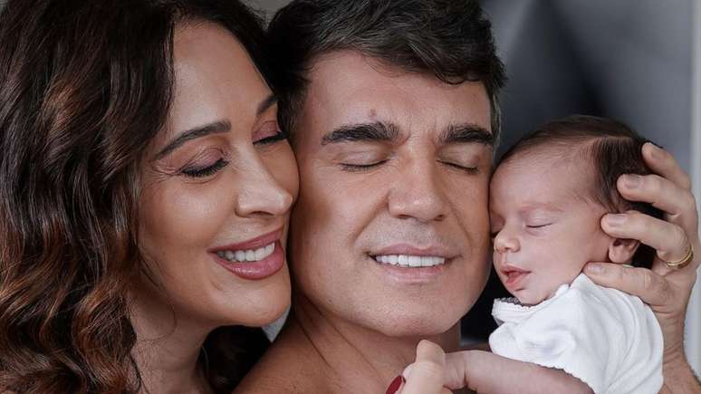Claudia Raia celebrates Luca’s 5 months with a luxurious themed party
