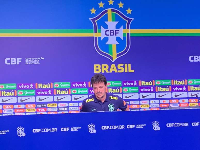 Fernando Diniz durante apresenta&ccedil;&atilde;o da Sele&ccedil;&atilde;o Brasileira &ndash;