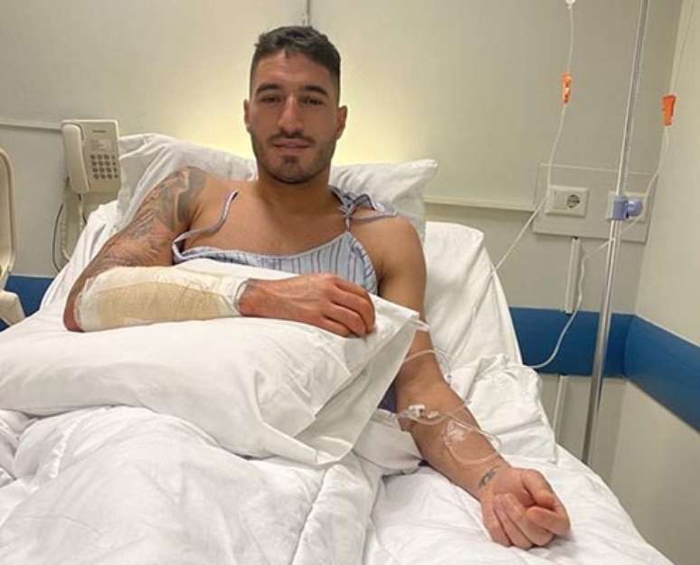 Gastón Olveira recovering in hospital –