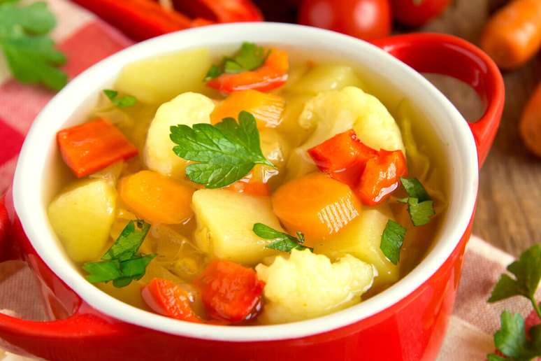 Sopa de cenoura com batata 