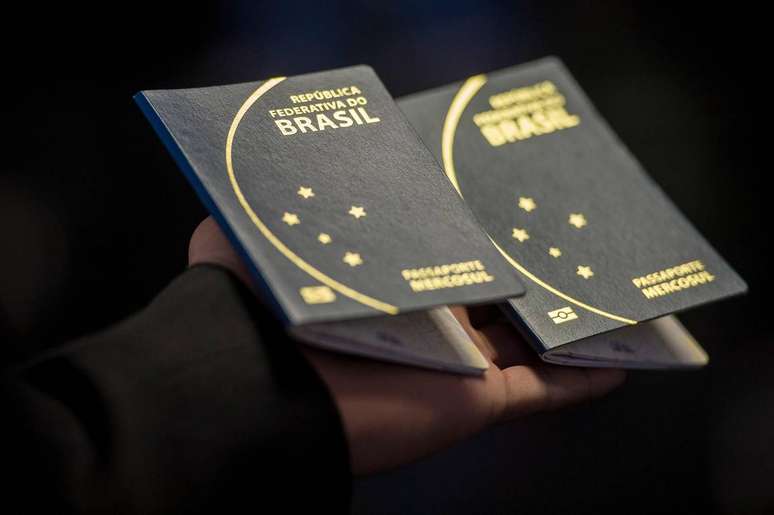 Passaporte brasileiro ocupou a 19º posição, permitindo ir a 168 países sem precisar emitir um visto prévio para entrar no território