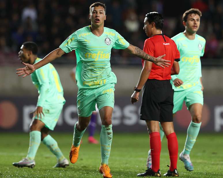 Artilheiro do Palmeiras na Libertadores sub-20, Thalys comenta adaptação como centroavante: 'Foi tranquilo'. 