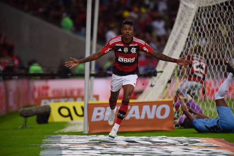 Bruno Henrique Recebe Sondagens, E Flamengo Pode Correr Com Renovação