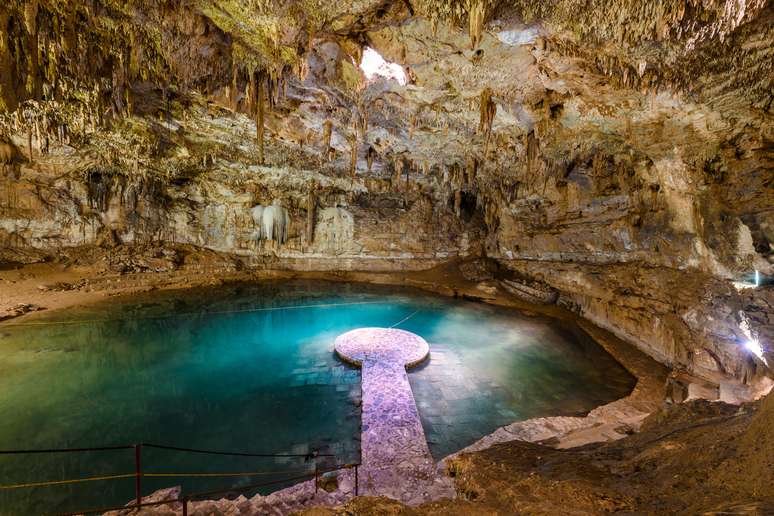 Cenote Suytun oferece experiências únicas em águas-doces e cristalinas 