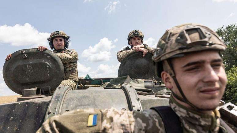 O ministro da Defesa britânico, Ben Wallace, disse que seria 'tolice ignorar' as estratégias de guerra que estão sendo executadas na Ucrânia