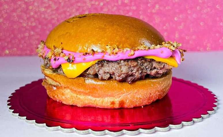 O hambúrguer B-Pink