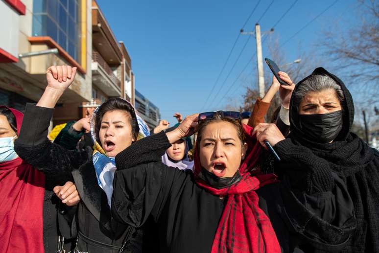 Foto representativa, de dezembro de 2022, quando mulheres protestaram contra a proibição de estudarem