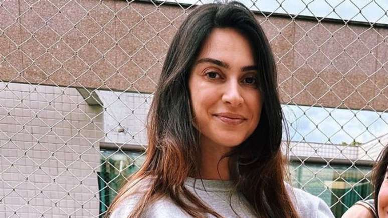 Thaila Ayala breastfeeds her daughter after her baby’s surgery