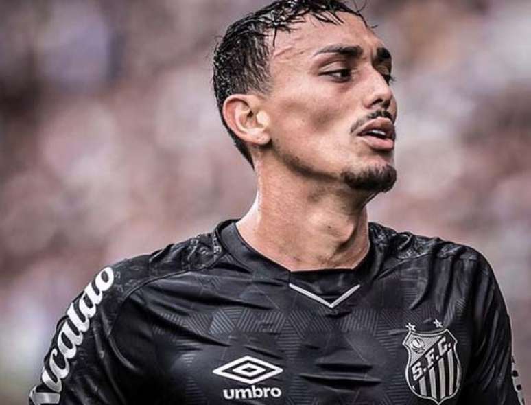 Pituca voltará a ser jogador do Santos –