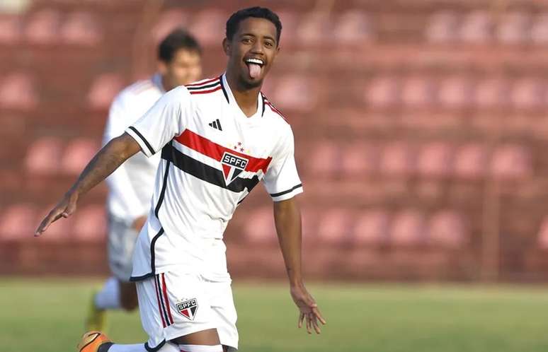 Promessa da base, Newerton deixa o São Paulo sem estrear pelo profissional 