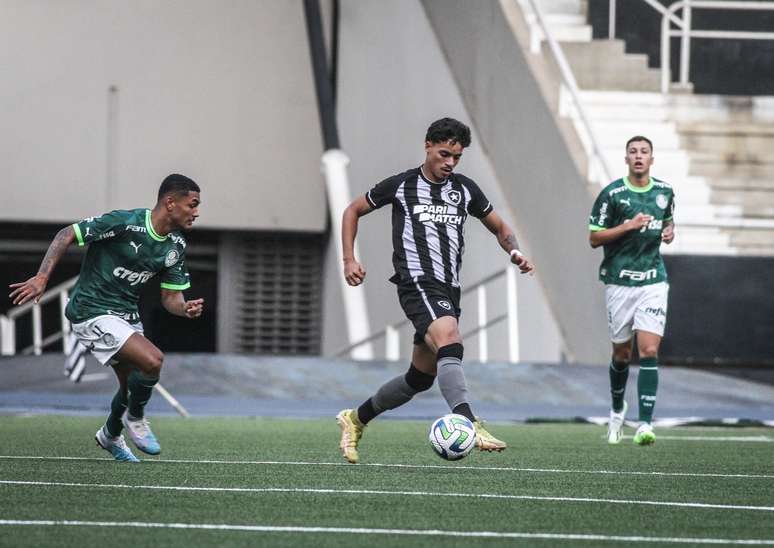 Botafogo x Palmeiras ao vivo e online, onde assistir, que horas é,  escalação e mais das quartas de final do Brasileirão sub-20