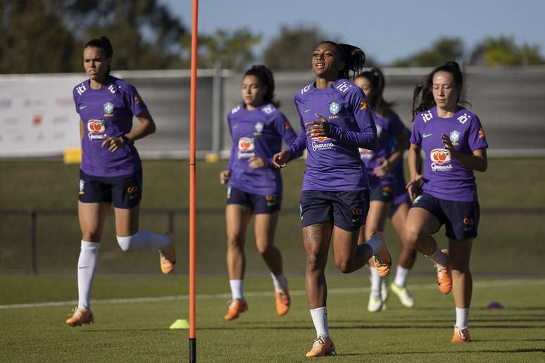 Jogadoras da Seleção Brasileira durante treino –