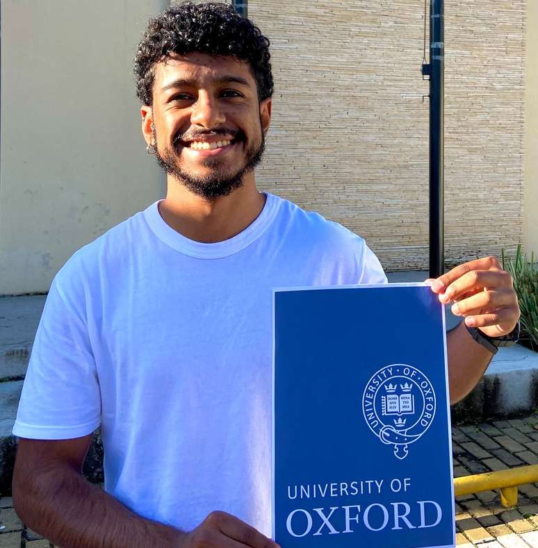 O vereador Giancarlo Moreira Gama, de 22 anos, foi aprovado na renomada Universidade de Oxford, no Reino Unido, para um mestrado em Políticas Públicas.