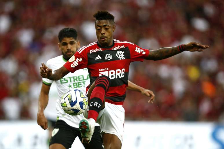 Jogo entre Corinthians e Flamengo termina em empate de 0 a 0