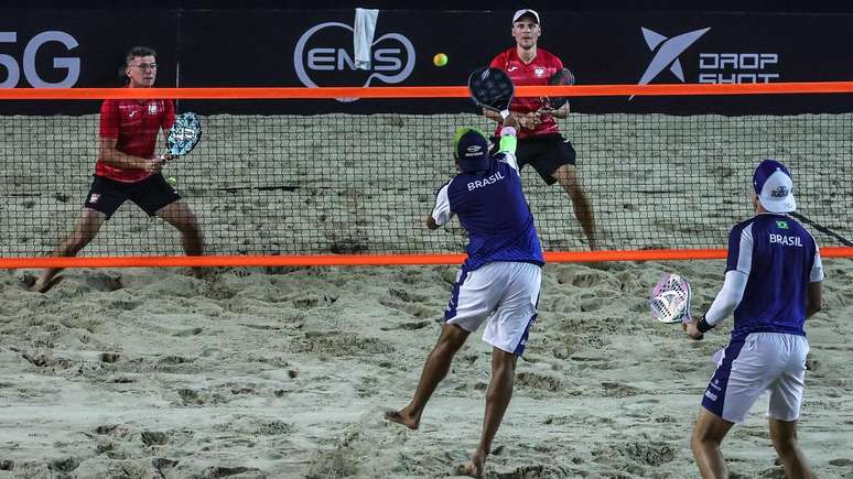 Disputa na Copa do Mundo de Beach Tennis 2022; já há quem torça para que prática se torne esporte olímpico