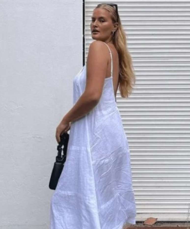 Decote frente &uacute;nica &ndash;