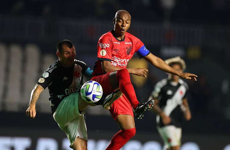 FERNANDINHO - VASCO X ATHLETICO - 