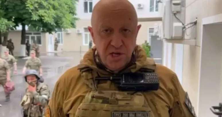 Imagem de v&iacute;deo de Prigozhin fazendo discurso em Rostov em 24 de junho; l&iacute;der do Wagner foi enviado a Belarus, mas j&aacute; teria regressado &agrave; R&uacute;ssia